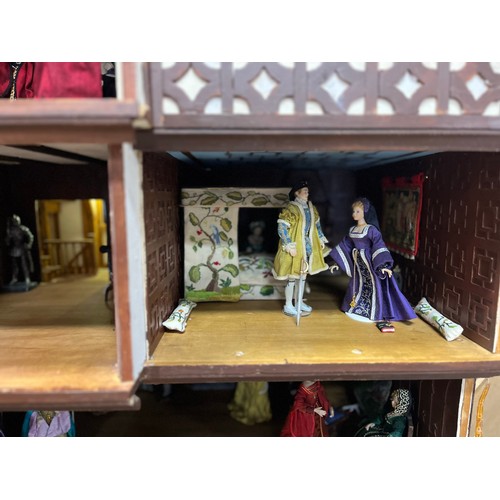 136 - TUDOR DOLLS HOUSE AND ACCESORIES