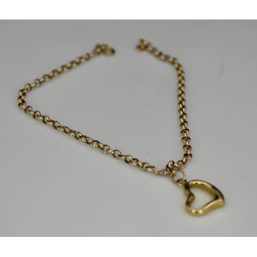 224A - 9CT GOLD WHITE STONE RING & 9CT GOLD CHAIN WITH HEART PENDANT A/F