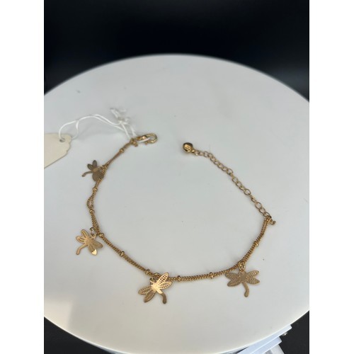 221 - ETCHED GOLD PLATED BANGLE WITH SAFETY CHAIN & GOLD COLOURED BRACELET WITH DRAGON FLY CHARMS PAM/... 