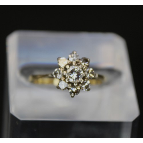 262 - DIAMOND DAISY CLUSTER - 9 DIAMOND & 9CT GOLD RING