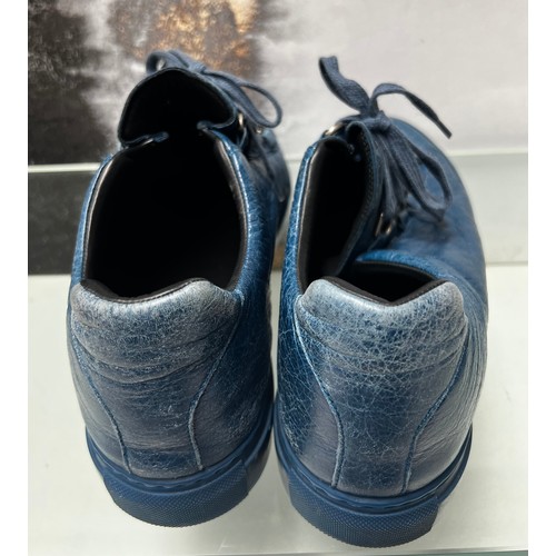 249 - Balenciaga area low top trainer blue model 326451 - used size 43 - (CRP/5)