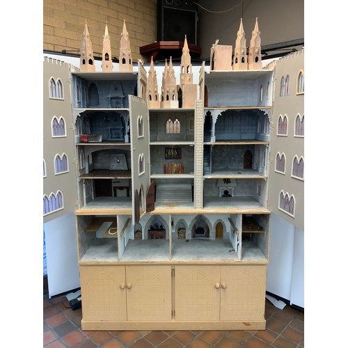 63 - CASTLE DOLLS HOUSE