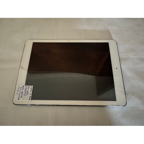 112 - IPAD AIR 2 MODEL A1567 SPARES OR REPAIRS (41)