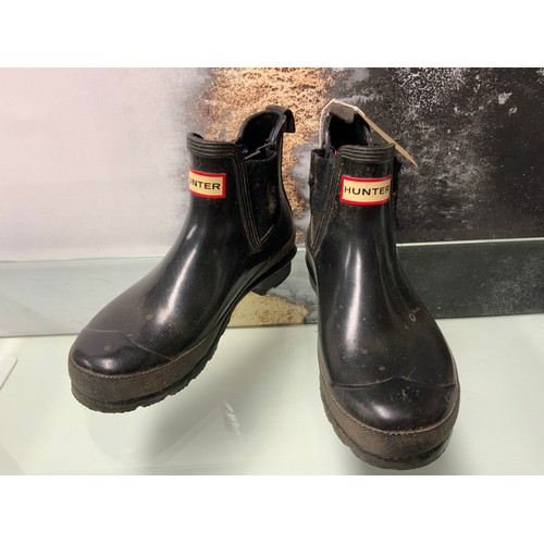 36 - HUNTER LADIES CHELSEA WELLINGTON BOOTS SIZE 5 RRP £105 (9)