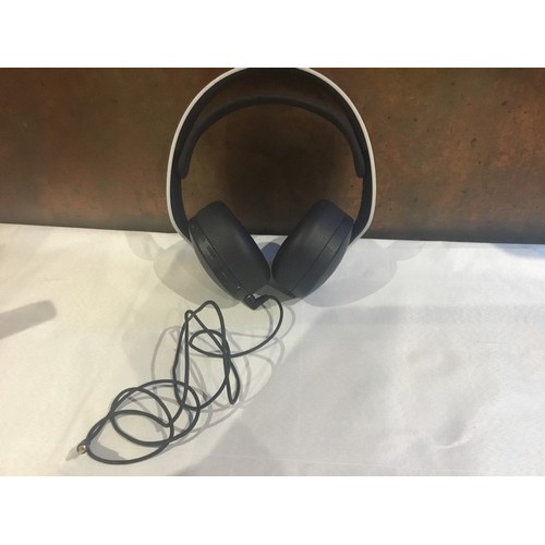 164 - PLAYSTATION 5 HEADPHONES RRP £89 (30)