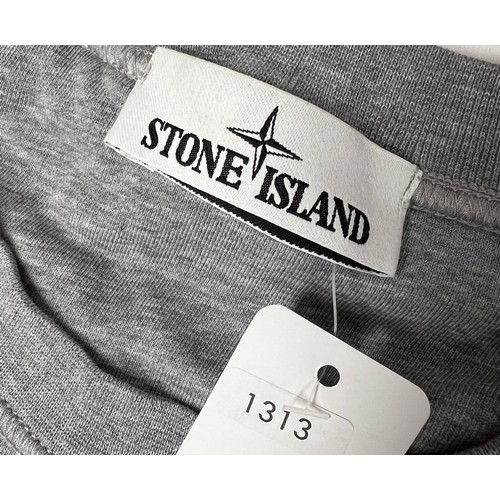 117 - STONE ISLAND BADGE SLEEVE GREY CREW NECK SWEATSHIRT RRP £235 SIZE XXL (43)