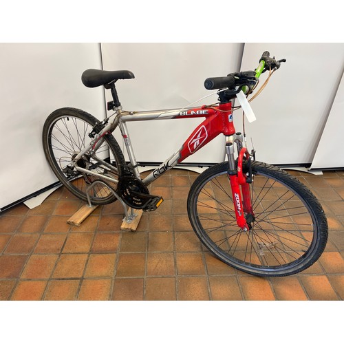 64 - REEBOK BLADE RACE SERIES ALIMINIUM AL 6061 MOUNTAIN BIKE (9464)