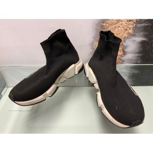 163 - BALENCIAGA SPEED KNIT LOW SIZE UK 7 USED IN BOX  RRP £650 (KA/04)