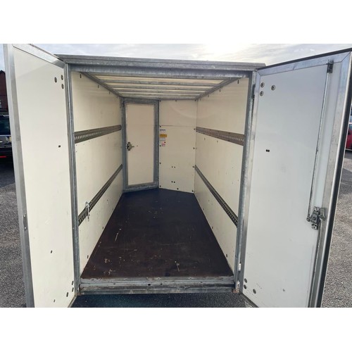 65 - IFOR WILLIAMS BV84GTA 4 WHEEL BOX TRAILER - 2.7 TON GROSS WEIGHT WIDTH 5FT X LENGTH 9FT' X HEIHT 6FT... 