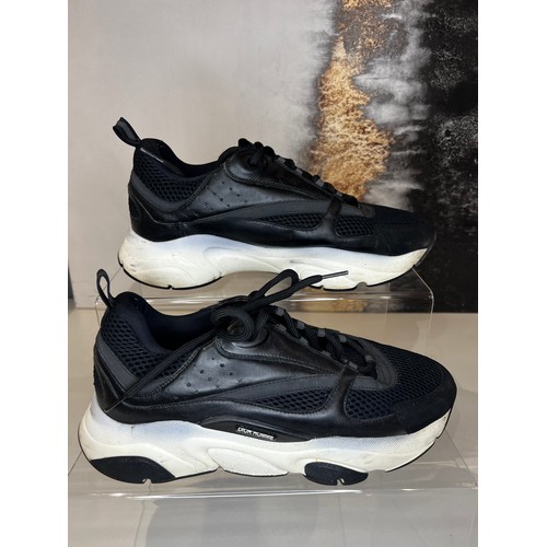 BLACK DIOR TRAINERS 19ADC SIZE 42 with black strip on front RRP £820