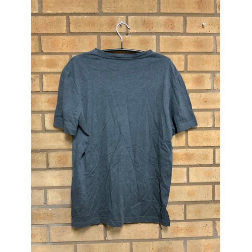 69 - LOUIS VUITTON GREY T-SHIRT RRP £195 SIZE M (CJR/300620/1)