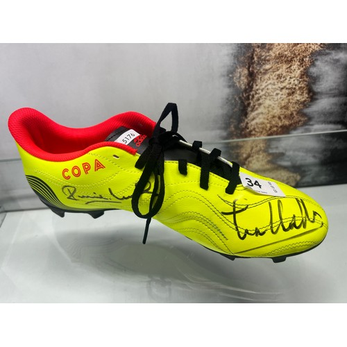 34 - SIGNED FOOT BOOT RONNIE WHELAN, JAN MOLBYY,STEVE MCMAHON