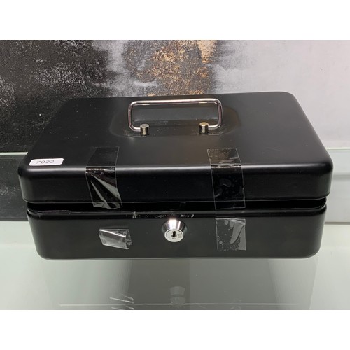 37 - BLACK CASH BOX NO KEY & FAKE SECURITY PLUG SOCKET (RMS/5E)(JB/1)