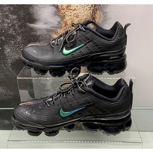 66 - NIKE AIR VAPORMAX 360 BLACK SIZE UK 8  (ONLINE PRICE £118 - £445) (AD/6)
