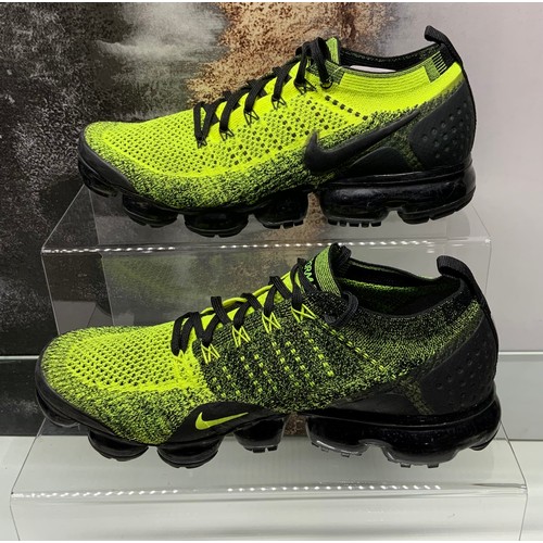 62 - NIKE AIR VAPORMAX FLYKNIT 2VOLT BLACK SIZE UK 8.5 (ONLINE PRICE £129 - £265)  (AD/8)