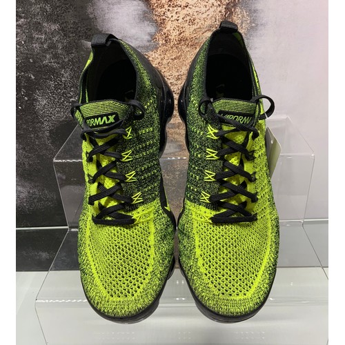62 - NIKE AIR VAPORMAX FLYKNIT 2VOLT BLACK SIZE UK 8.5 (ONLINE PRICE £129 - £265)  (AD/8)
