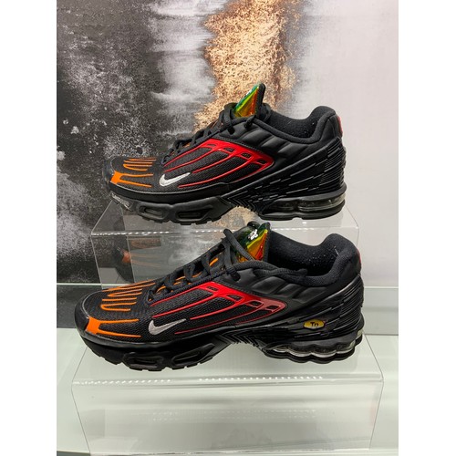 68 - NIKE AIR MAX PLUS 3 BLOOD ORANGE SIZE UK 8.5 - ONLINE PRICE £159 - £561 (AD/4)