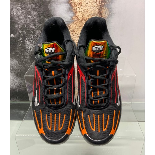 68 - NIKE AIR MAX PLUS 3 BLOOD ORANGE SIZE UK 8.5 - ONLINE PRICE £159 - £561 (AD/4)