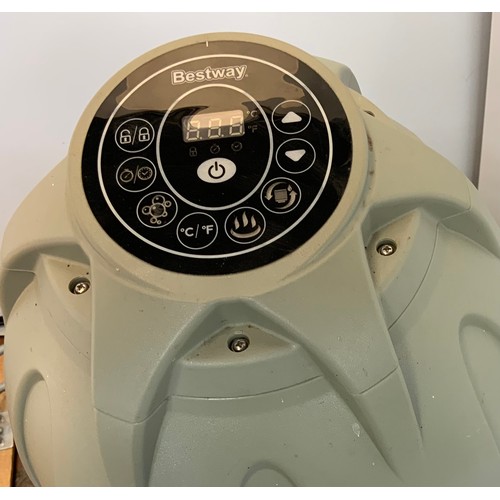 3 - LAY Z SPA HEATER PUMP UNIT WITH REMOTE MODEL #54175 RRP £ 149.99 (9580)