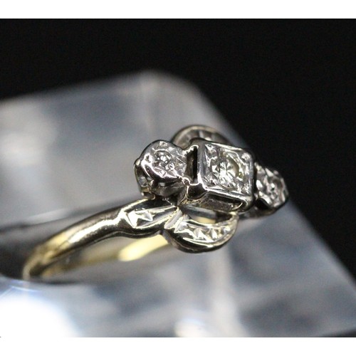 119 - 18ct Vintage Yellow Gold 0.25ct Diamond Three Stone Ring. Total Weight 3g (24)