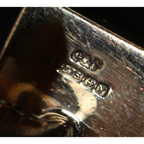 117 - 9ct Small Centre Diamond Engine Turned Cufflinks. Total Weight 14g (7)