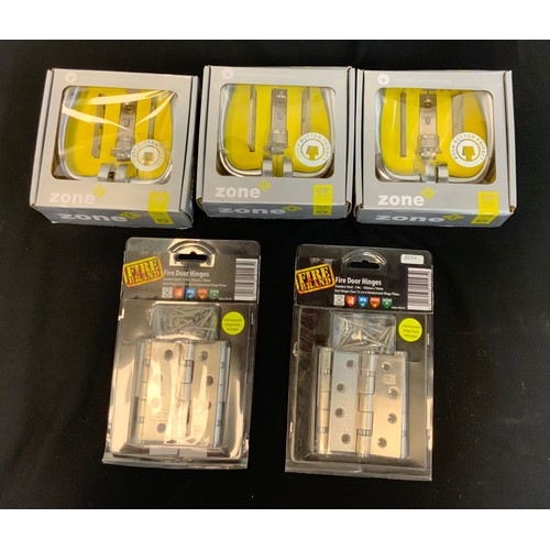 8 - 3 X ZONE DOOR HANDLES - BOXED RRP £26 EACH & 2 x FIRE DOOR HINGES BOXED RRP £17 EACH (JIR/39)