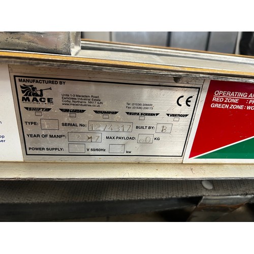 6000 - 8 METRE PETROL BUMPER HOIST - SERIAL NUMBER 1274817 -NEW REPLACEMENT COST £5936