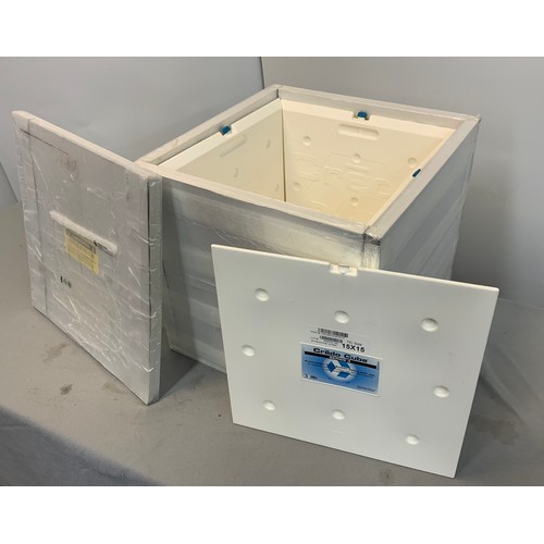 30 - CREDO CUBE BIOTHERMAL SERIES 4 CONTAINER RRP £724