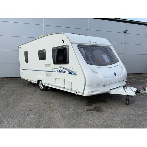 171 - 2007 ACE JUBILEE ARISTOCRAT, 4 BERTH REAR FIXED DOUBLE BED EN SUITE. INCLUDES MOTOR MOVER, PORCH AWN... 