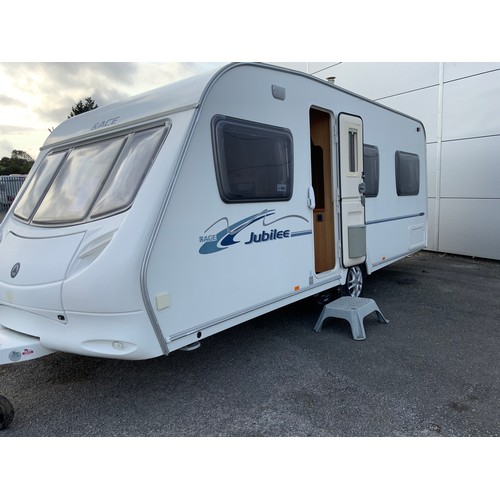 171 - 2007 ACE JUBILEE ARISTOCRAT, 4 BERTH REAR FIXED DOUBLE BED EN SUITE. INCLUDES MOTOR MOVER, PORCH AWN... 
