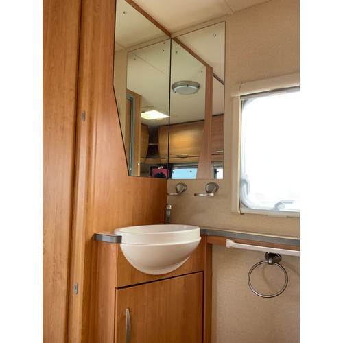 171 - 2007 ACE JUBILEE ARISTOCRAT, 4 BERTH REAR FIXED DOUBLE BED EN SUITE. INCLUDES MOTOR MOVER, PORCH AWN... 