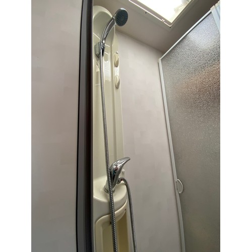 171 - 2007 ACE JUBILEE ARISTOCRAT, 4 BERTH REAR FIXED DOUBLE BED EN SUITE. INCLUDES MOTOR MOVER, PORCH AWN... 