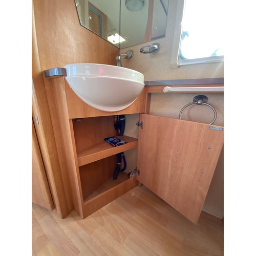 171 - 2007 ACE JUBILEE ARISTOCRAT, 4 BERTH REAR FIXED DOUBLE BED EN SUITE. INCLUDES MOTOR MOVER, PORCH AWN... 