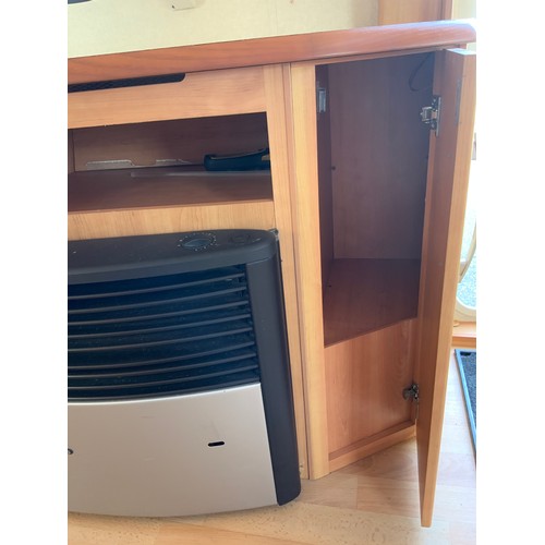 171 - 2007 ACE JUBILEE ARISTOCRAT, 4 BERTH REAR FIXED DOUBLE BED EN SUITE. INCLUDES MOTOR MOVER, PORCH AWN... 