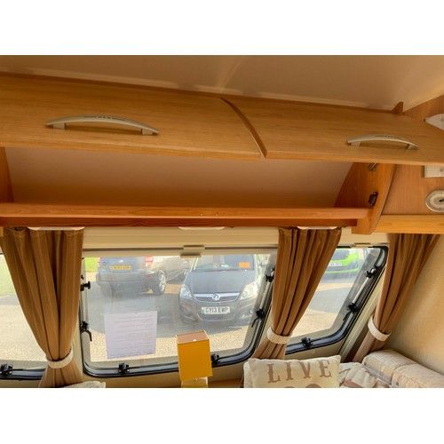 171 - 2007 ACE JUBILEE ARISTOCRAT, 4 BERTH REAR FIXED DOUBLE BED EN SUITE. INCLUDES MOTOR MOVER, PORCH AWN... 