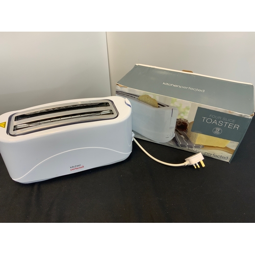 123 - KITCHEN PERFECTED 4 SLICE TOASTER