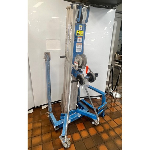 160 - GENIE SUPERLIFT ADVANTAGE SLA-15 MATERIAL LIFT WINCH STACKER - COST NEW £3800