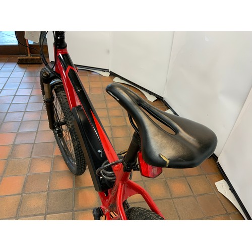 244 - YOSEMITE HETCHY ELECTRIC 7 SPEED MOUNTAIN BIKE WITH LARGE 27.5 WHEELS - COST NEW £1200 (9632)