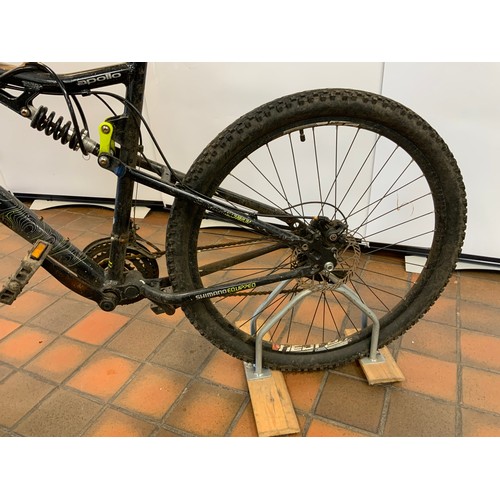 92 - APOLLO GRADIENT ALUMINIUM FRAME CROSS COUNTRY BIKE WITH 27.5” WHEELS - COST NEW £285 (9613)