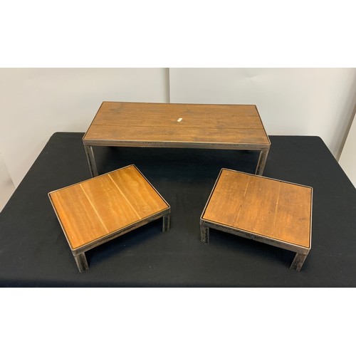 122 - 3 X DISPLAY STANDS