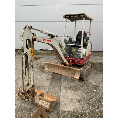 189 - 2017 TB 216 MINI DIGGER 1.6 TON WITH EXPANDING TARCKS - ONE OWNER FROM NEW