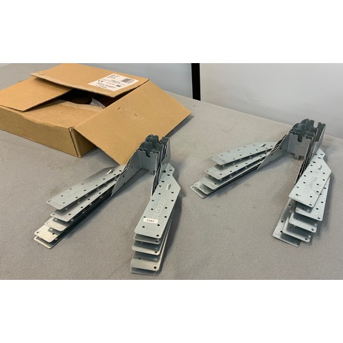 148 - JOIST HANGERS X 10 47MM & 10 PACKS NAILS