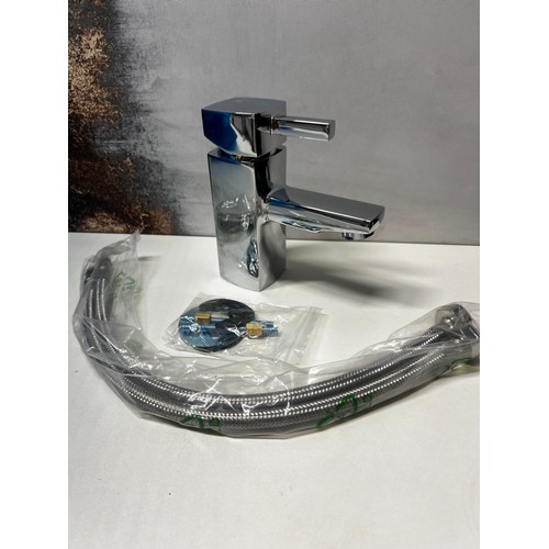 152 - BASIN MIXER TAP DERWENT