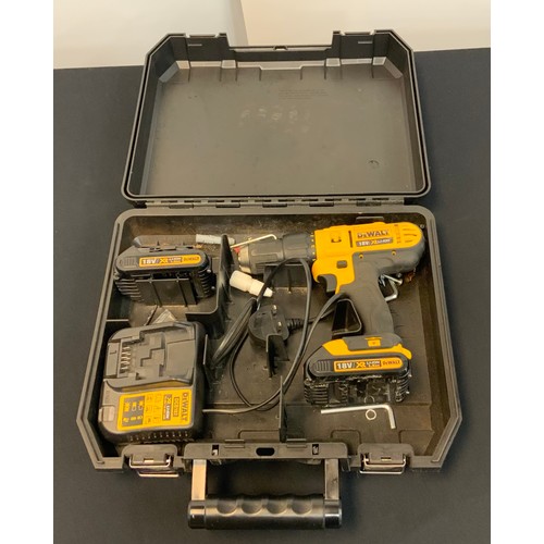 39 - DEWALT DCD776 18V LITHIUM XR CORDLESS COMBI DRILL ,CHARGER & 2 X BATTERIES IN CASE - NEW COST £1... 