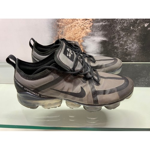 91 - NIKE AIR VAPORMAX 2019 TRIPLE BLACK SIZE UK 8 RRP £169.99 (JFC/12)