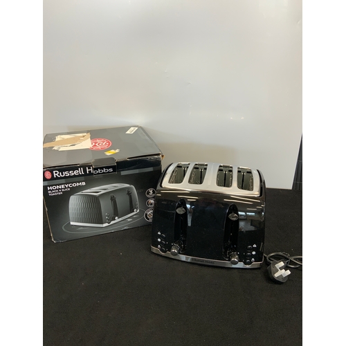 25 - RUSSELL HOBBS BLACK 4 SLICE TOASTER RRP £45.99