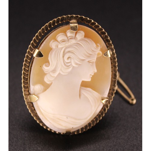 130 - CLEWCO CAMEO BROOCH 9CT ROLLED GOLD WITH SAFETY CHAIN RRP £50