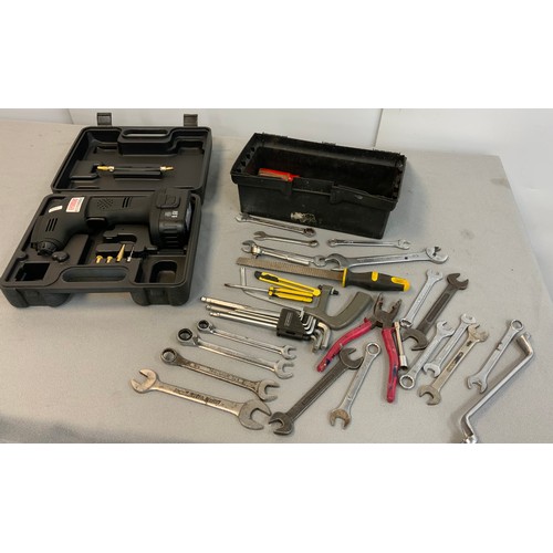 53 - EUMIG CORDLESS BATTERY TYRE INFLATOR QOE96 NO CHARGER IN BOX & ASSORTED TOOLS, SPANNERS IN BOX