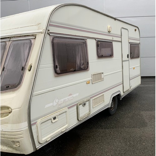 160 - APPROX 1995 AVONDALE OLYMPUS 5 BERTH CARAVAN  - BUNK BED OVER DOUBLE BED, DOUBLE BED AT FRONT. CASSE... 