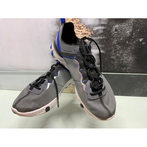 157 - NIKE REACT ELEMENT 